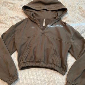 Alo yoga crop hoodie